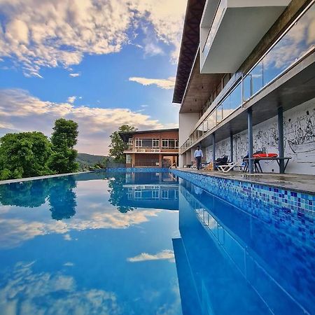 Nexstay Grand Chaliyar Resort Edavanna Buitenkant foto
