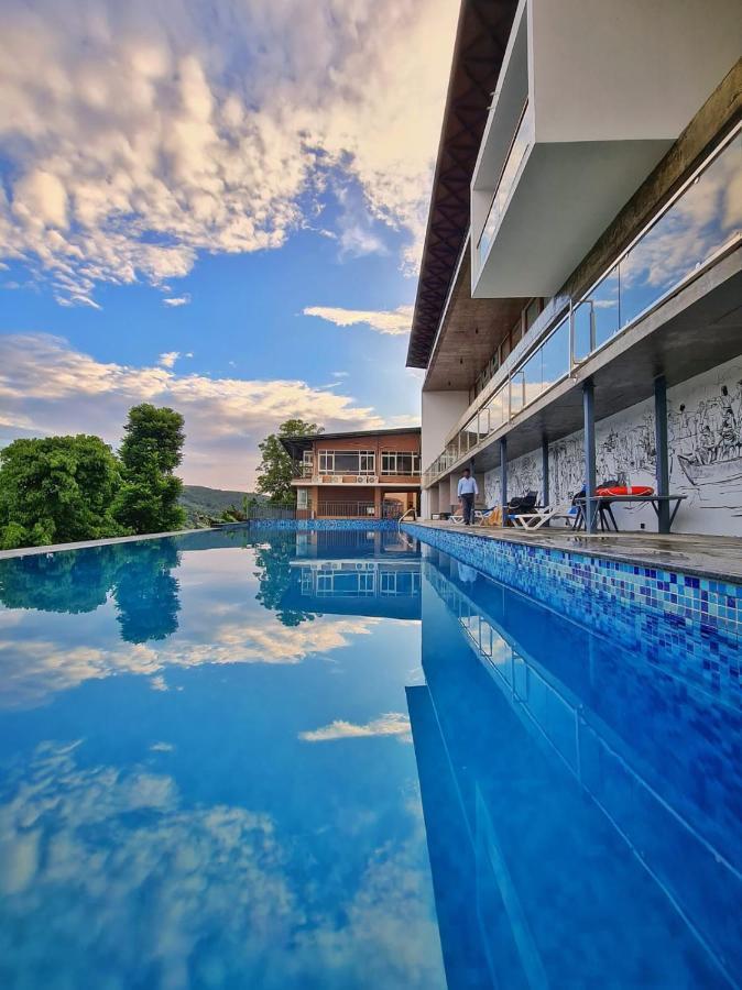Nexstay Grand Chaliyar Resort Edavanna Buitenkant foto