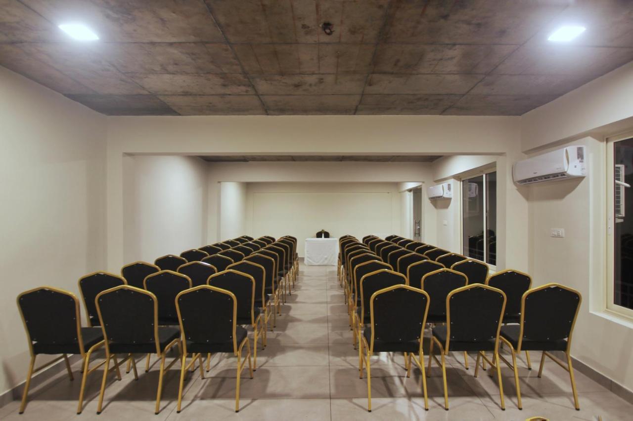 Nexstay Grand Chaliyar Resort Edavanna Buitenkant foto